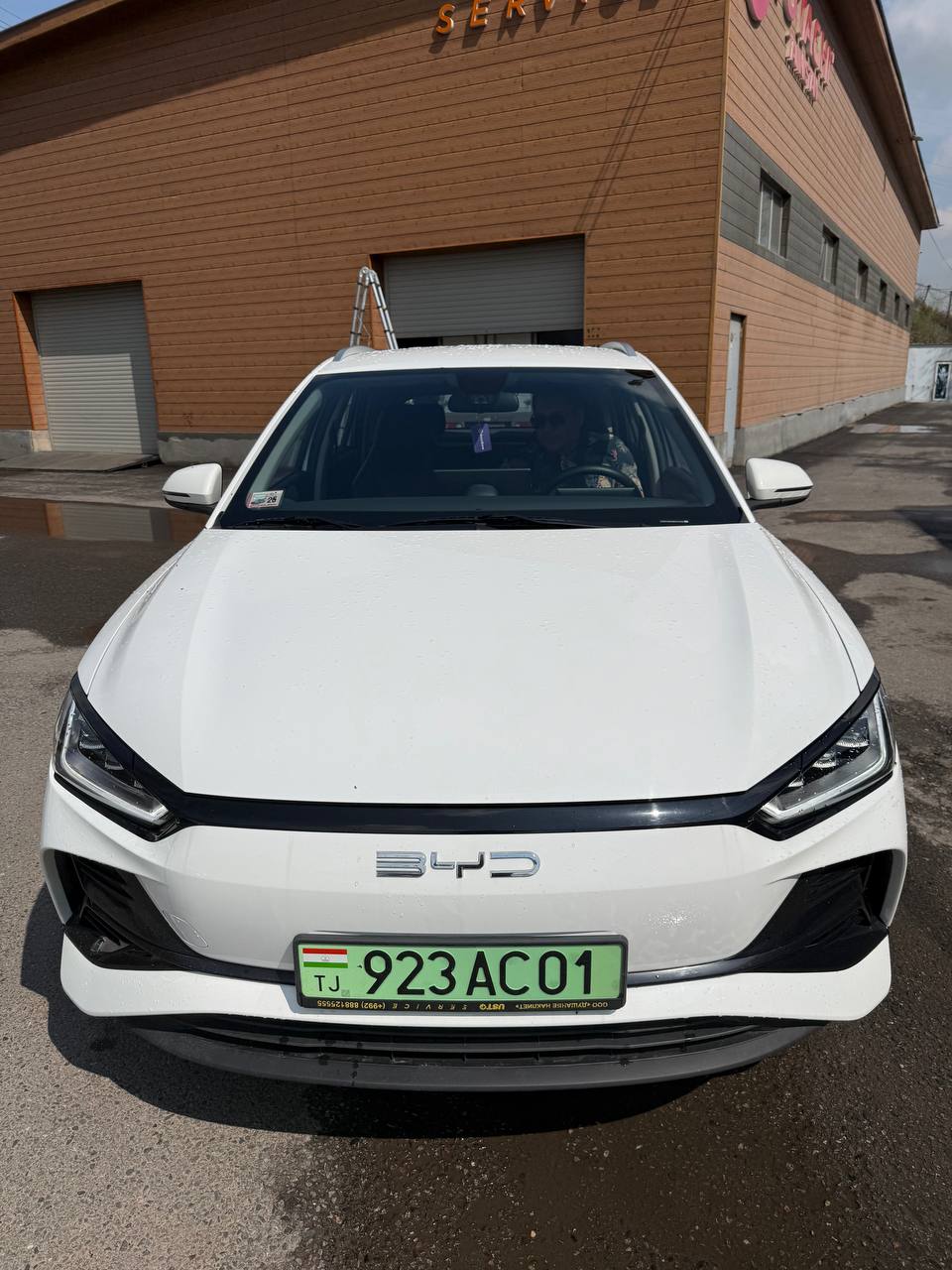 BYD E2 (электромобиль)